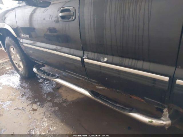 Chevrolet Silverado 1500 Ls Image 13