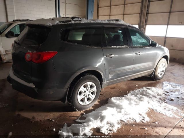 Chevrolet Traverse Ls Image 2