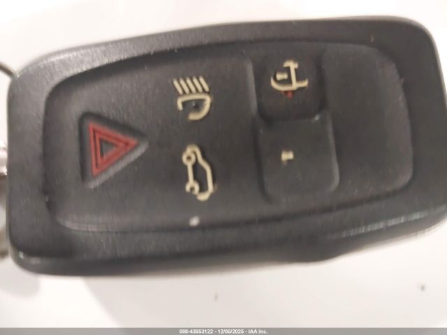 Land Rover LR4 Image 8