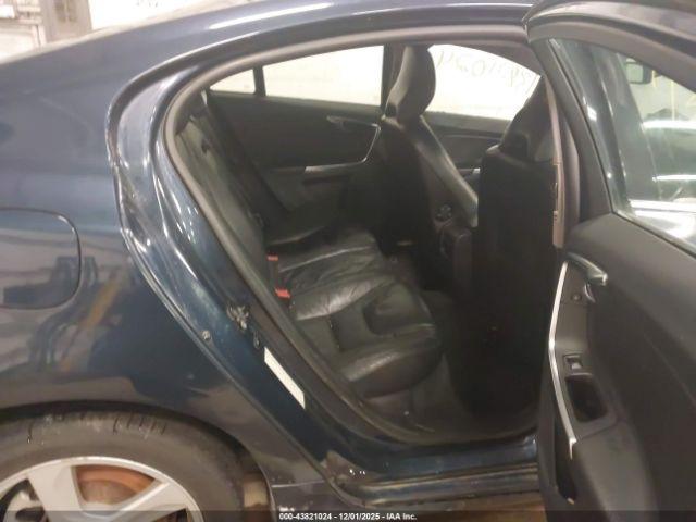 Volvo S60 Image 5