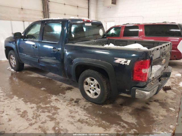 Chevrolet Silverado 1500 Image 3