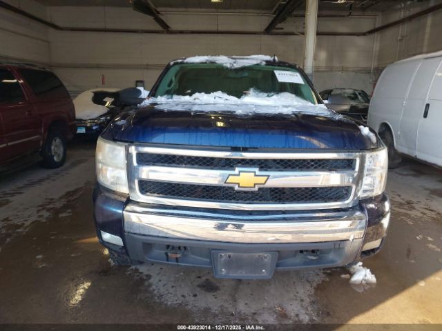 Chevrolet Silverado 1500 Image 12