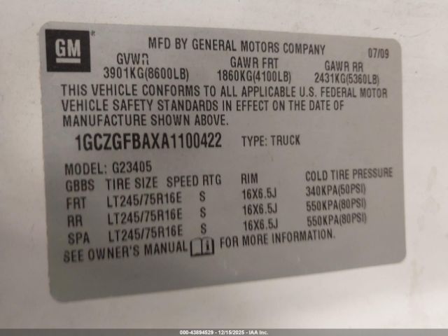 Chevrolet Express Work Van Image 7