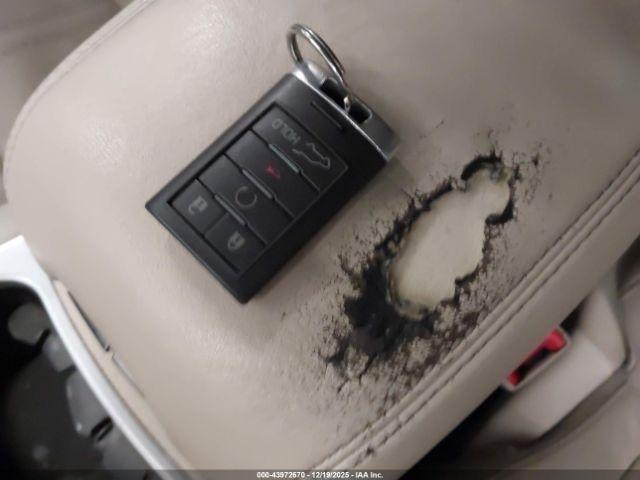 Cadillac SRX Premium Collection Image 8