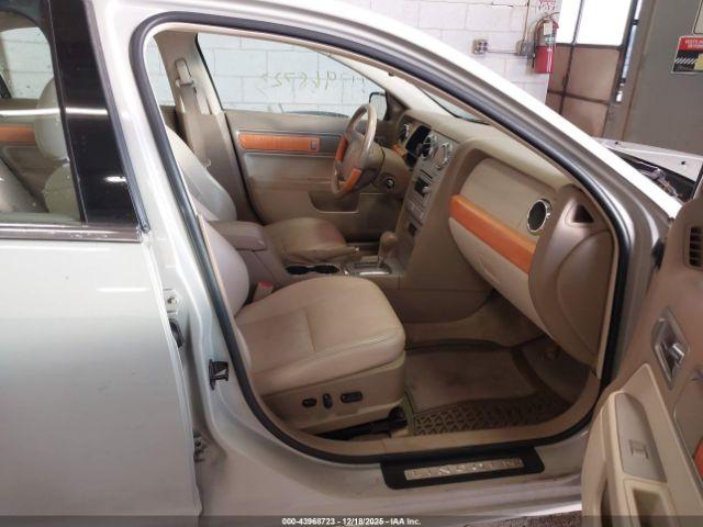 Lincoln Zephyr Image 9