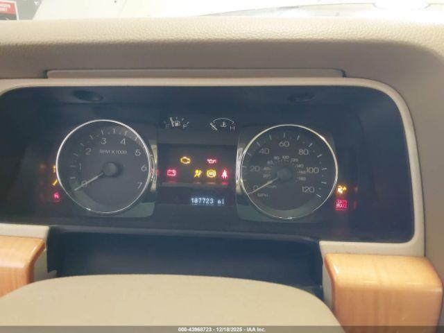 Lincoln Zephyr Image 8