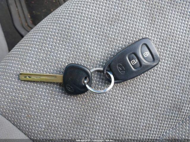 Hyundai ACCENT Gls Image 8