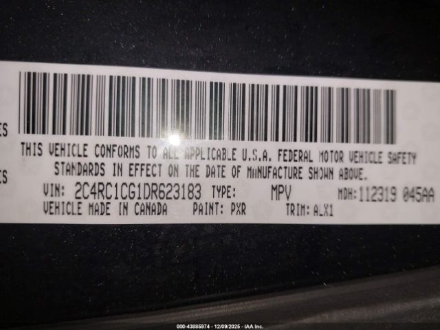 Chrysler Town & Country Touring-l Image 3