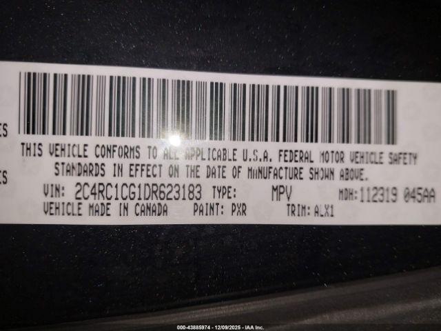 Chrysler Town & Country Touring-l Image 3