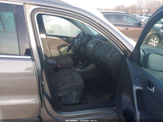 Volkswagen Tiguan Image 10