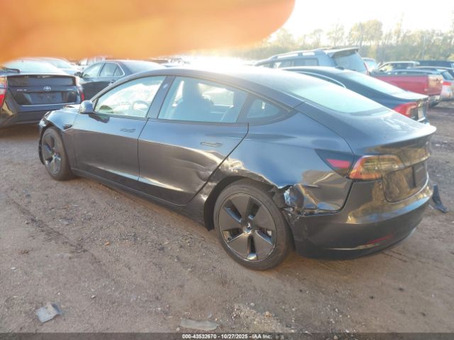 Tesla Model 3 Long Range Dual Motor All-wheel Drive Image 2