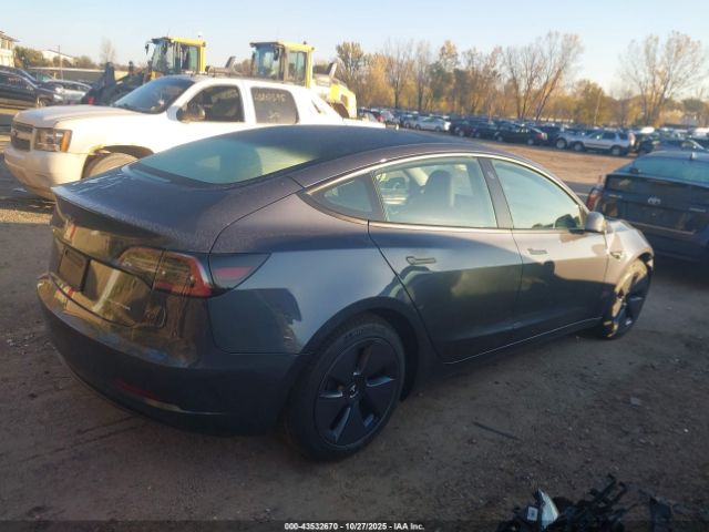 Tesla Model 3 Long Range Dual Motor All-wheel Drive Image 18
