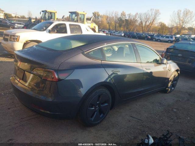 Tesla Model 3 Long Range Dual Motor All-wheel Drive Image 18