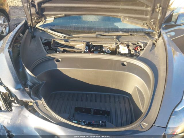 Tesla Model 3 Long Range Dual Motor All-wheel Drive Image 5