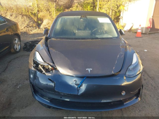 Tesla Model 3 Long Range Dual Motor All-wheel Drive Image 11