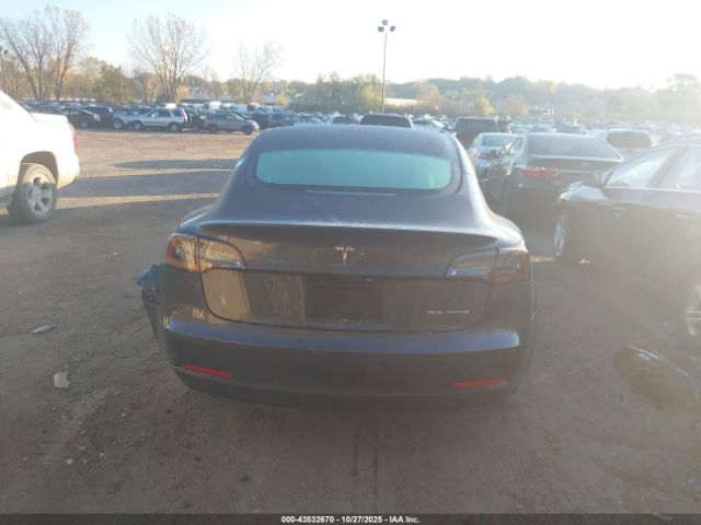 Tesla Model 3 Long Range Dual Motor All-wheel Drive Image 13