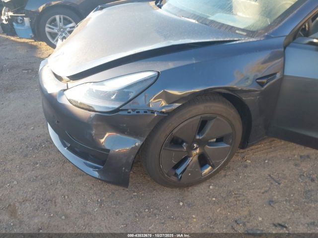 Tesla Model 3 Long Range Dual Motor All-wheel Drive Image 16