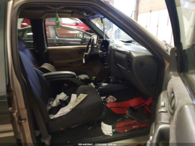 Chevrolet S-10 Ls Image 6