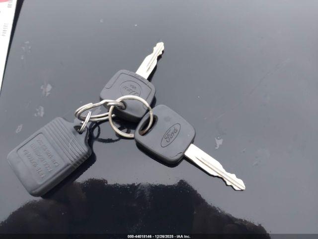 Ford Taurus Se Comfort Image 11