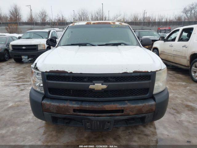 Chevrolet Silverado 1500 Work Truck Image 6