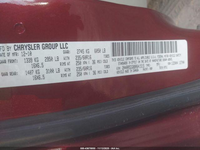 Chrysler Town & Country Touring Image 8