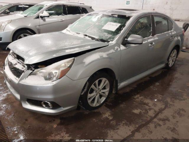 Subaru Legacy 2.5i Limited Image 3