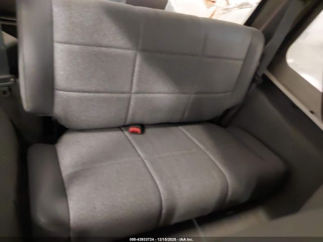 Jeep Wrangler Sport Image 4