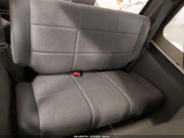 Jeep Wrangler Sport Image 4