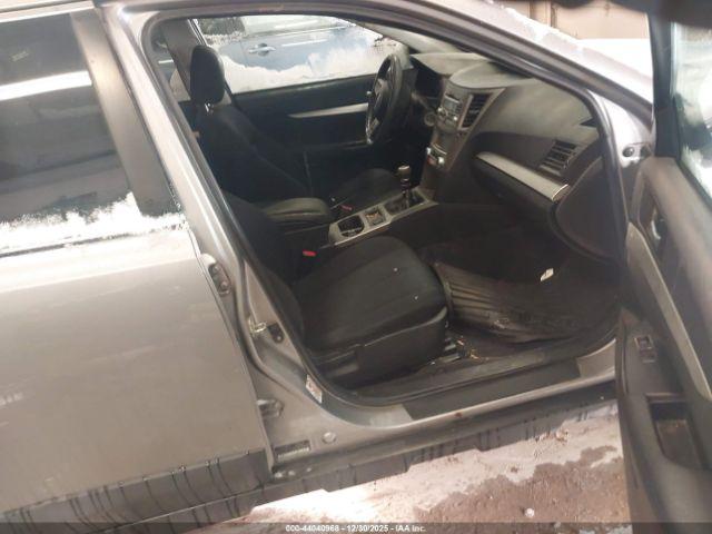 Subaru Outback 2.5i Premium Image 3