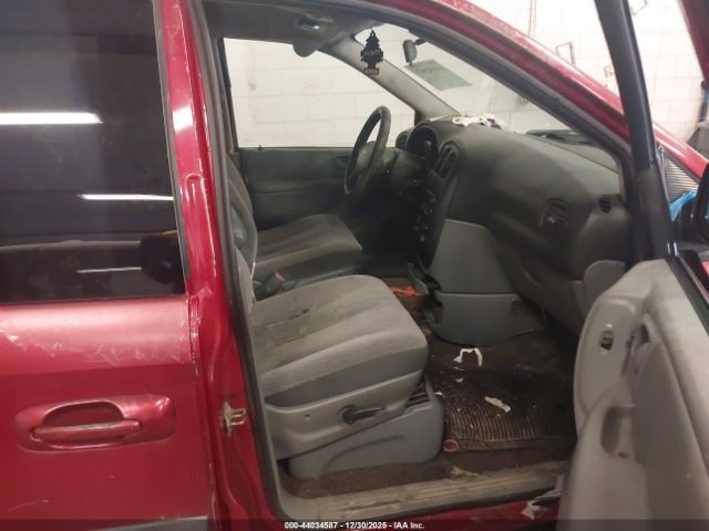 Dodge Caravan Sxt Image 3