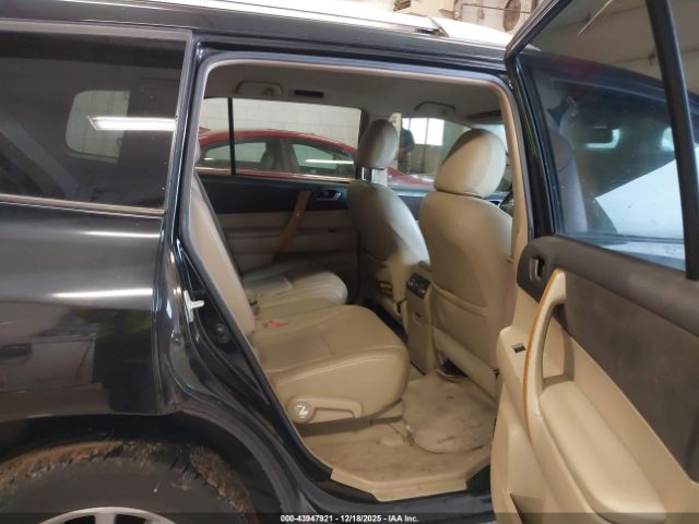 Toyota Highlander Image 10