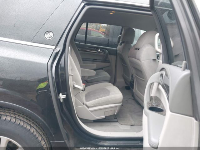 Buick Enclave Convenience Image 9