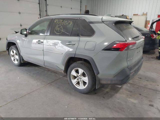 Toyota RAV4 Xle Image 13