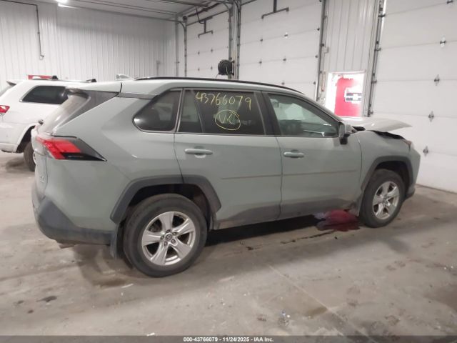 Toyota RAV4 Xle Image 9