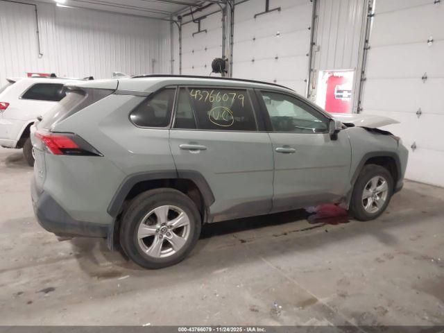 Toyota RAV4 Xle Image 9