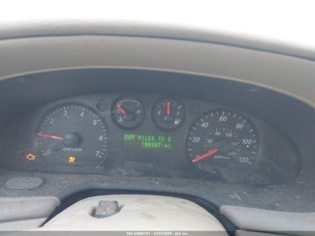 Ford Taurus Se Image 7