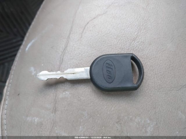 Ford Taurus Se Image 5