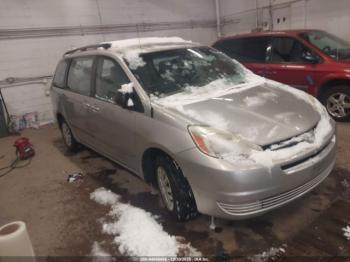  Salvage Toyota Sienna