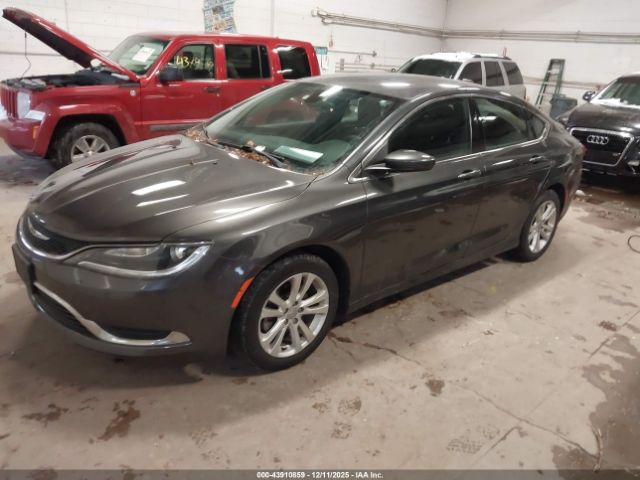 Chrysler 200 Limited Image 6