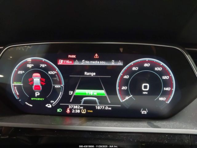 Audi e-tron Premium Quattro Image 12