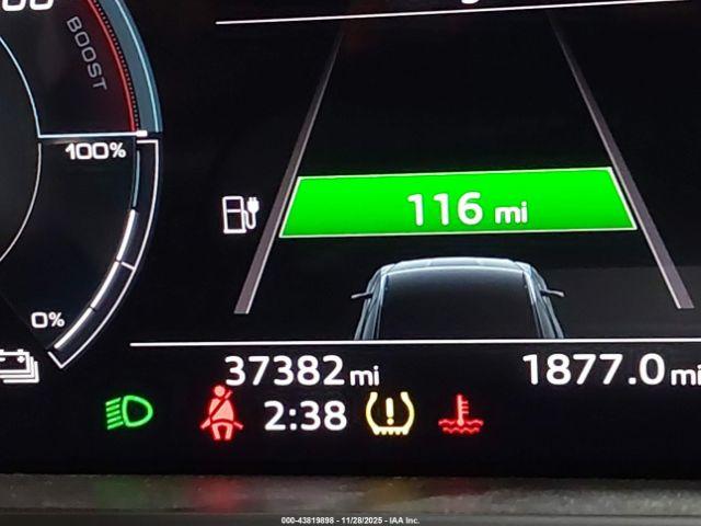 Audi e-tron Premium Quattro Image 3