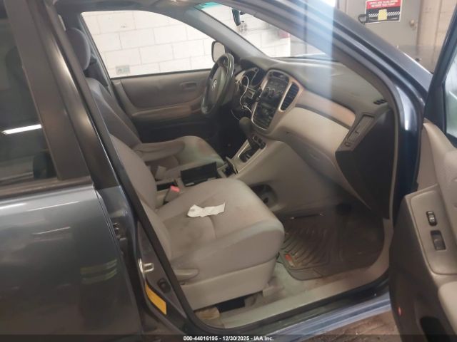 Toyota Highlander V6 Image 7