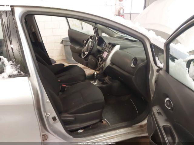 Nissan Versa Image 8