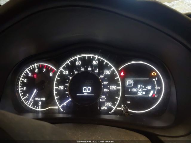 Nissan Versa Image 5