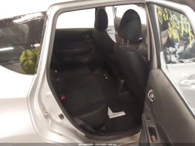 Nissan Versa Image 11