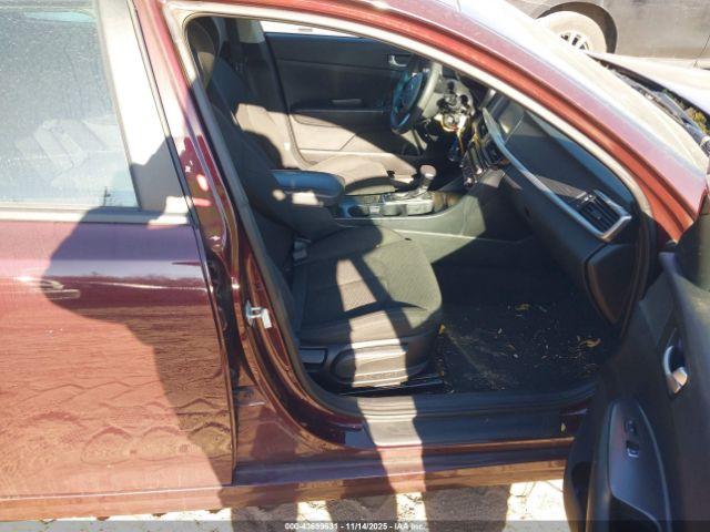 Kia Optima Lx Image 9