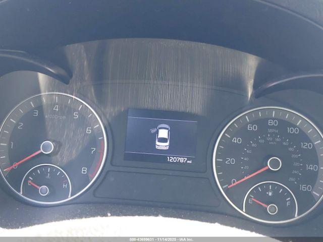 Kia Optima Lx Image 8