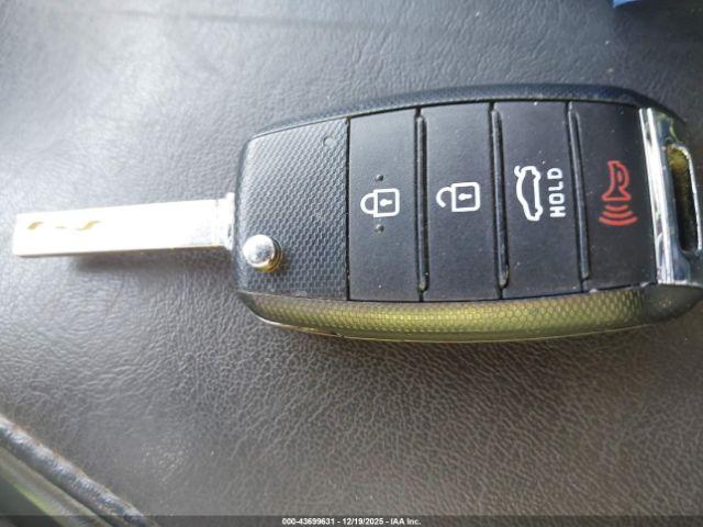 Kia Optima Lx Image 3