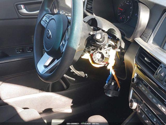 Kia Optima Lx Image 12