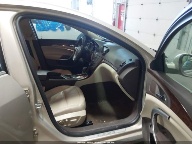 Buick Regal Premium 2 Image 10